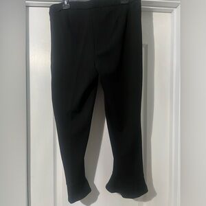 89th & Madison Black Capris